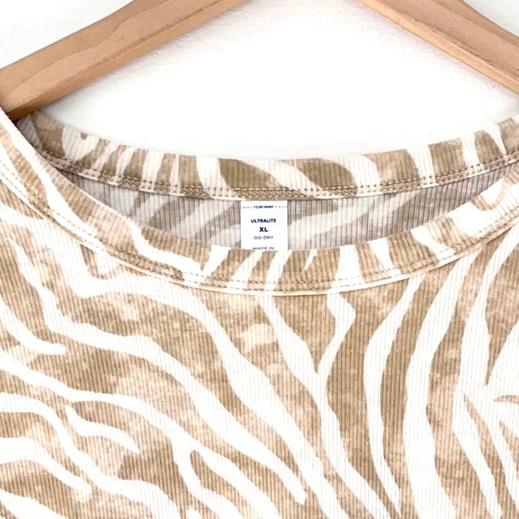 Old Navy Ultralite Cropped Rib Knit T Shirt Animal Print Zebra - Picture 3 of 4